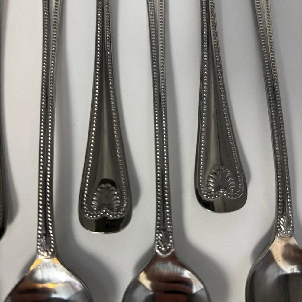 Towle Iced Tea Spoons Abbey Shell Stainless Steel Japan Set of 12 Silver 7 3/4
